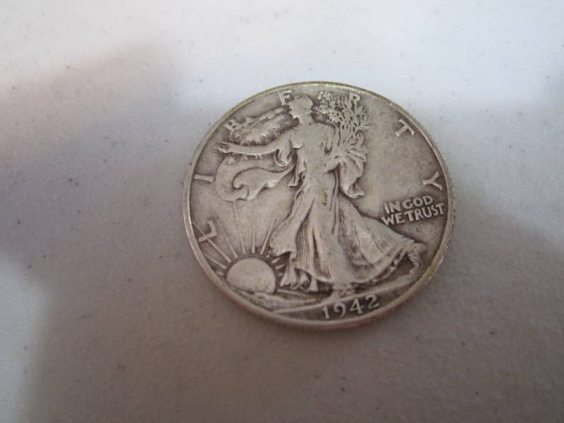 lot 250 image: 1942 D half dollar...