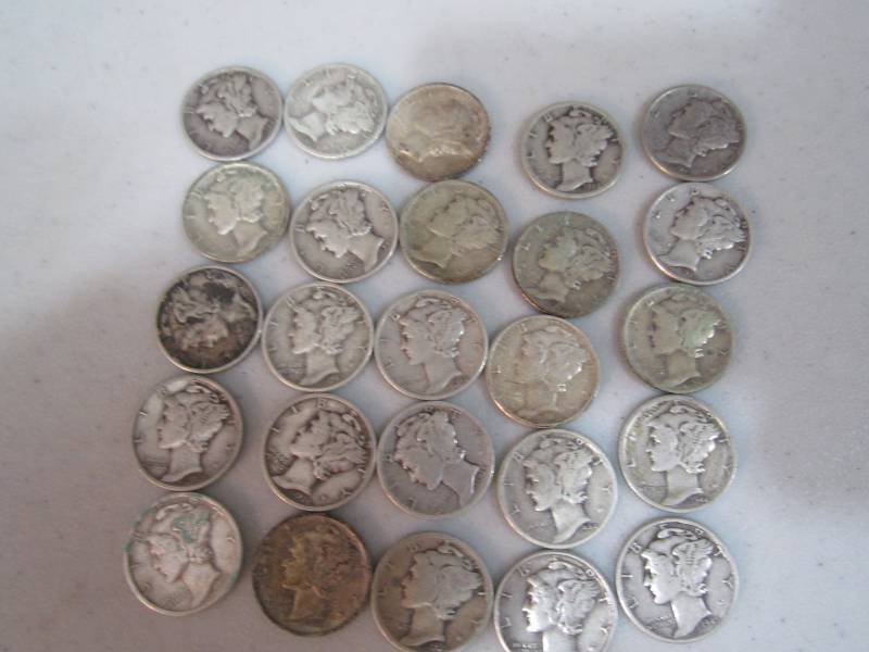 lot 259 image: 25 mercury dimes...