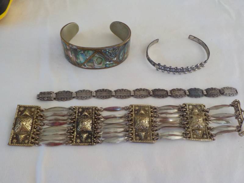 lot 13 image: Jewelry from Mexico...