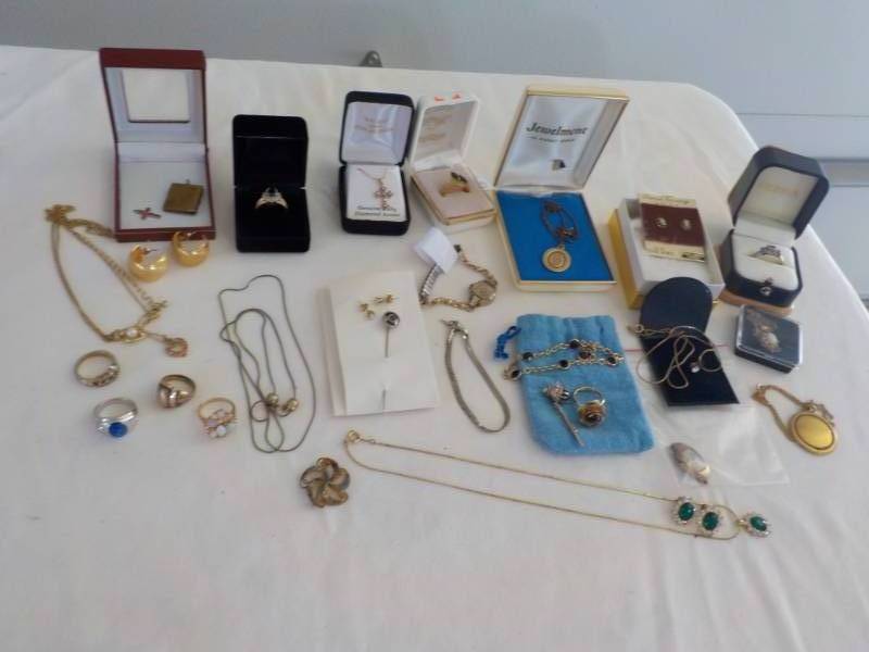 lot 41 image: Gold Filled Jewelry...