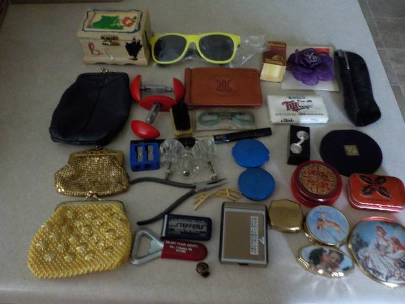 lot 79 image: Compacts and much more...