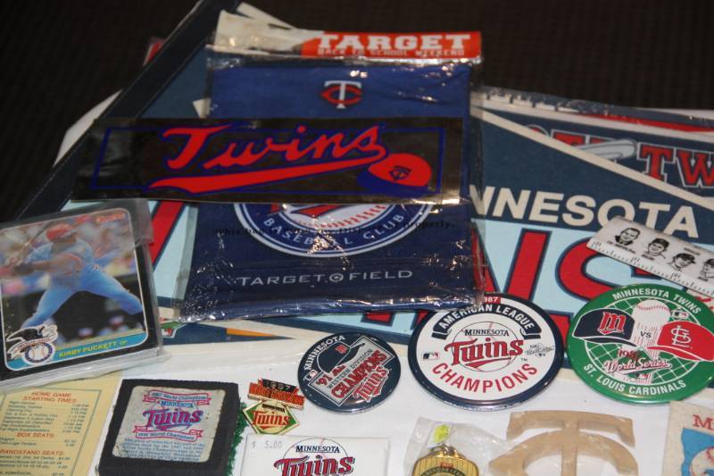 lot 33 image: Minnesota Twins Collectible Resale Lot  50 Items
