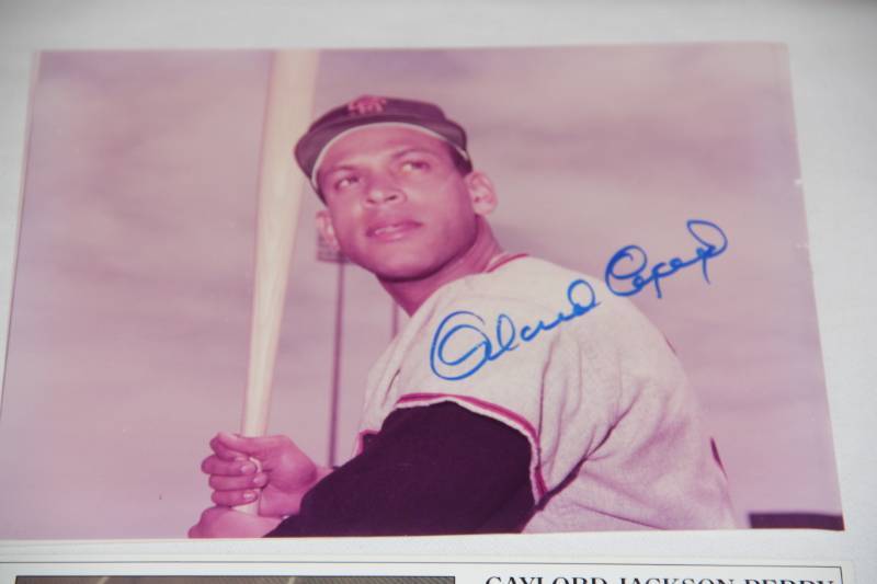 lot 43 image: Gaylord Perry and Orlando Cepeda Photo Auto Lot  2 Photos