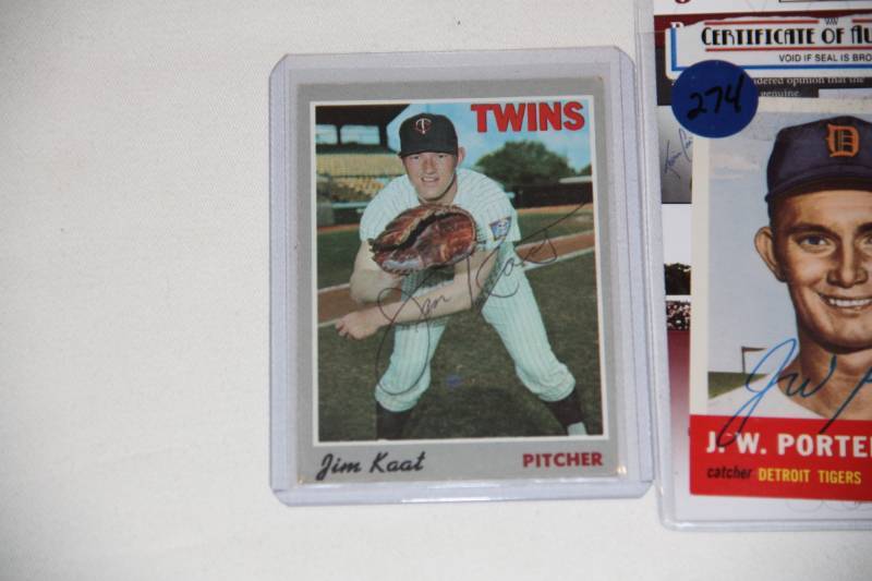 lot 49 image: Jim Kaat Baseball Card Auto Lot  3 Cards