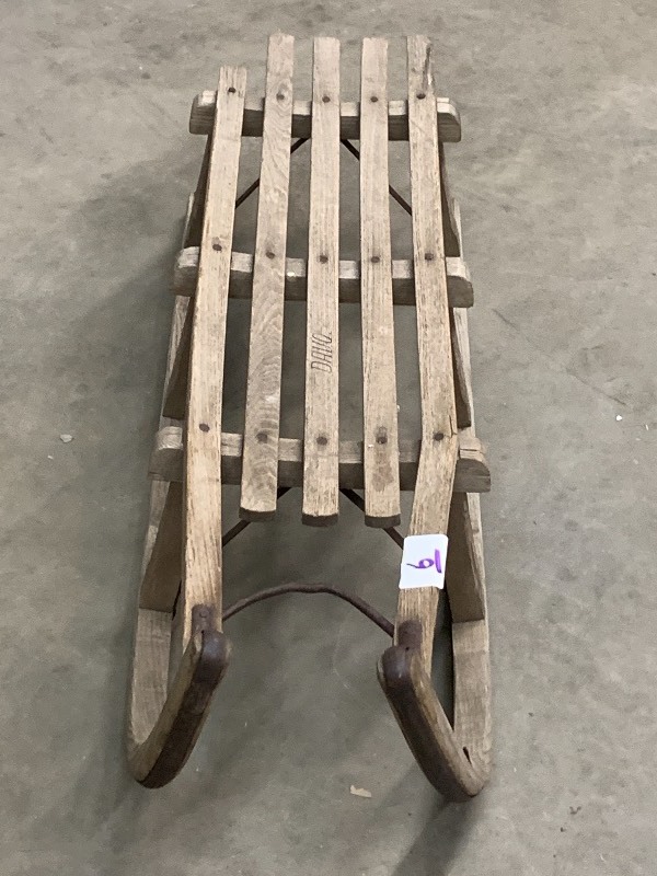 lot 6 image: Vintage Snow Sled