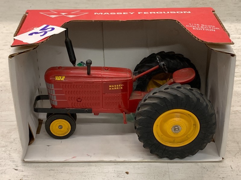 lot 35 image: Massey Ferguson 102 Tractor , Louis...