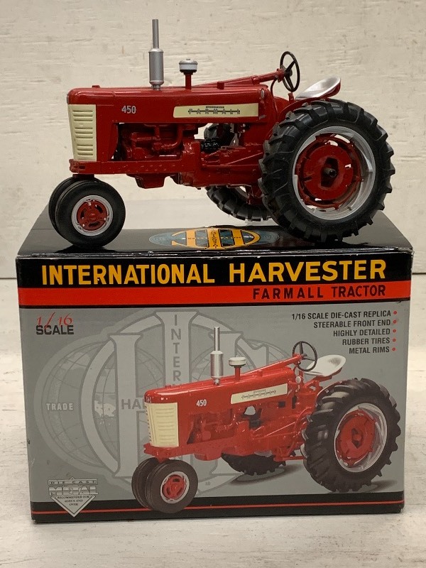 lot 39 image: IH 450 Farmall Tractor (2001) Wit...