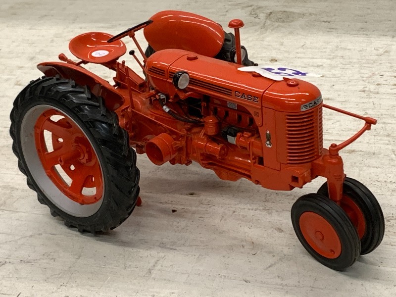 lot 52 image: Case SC Tractor, Franklin Mint Prec...