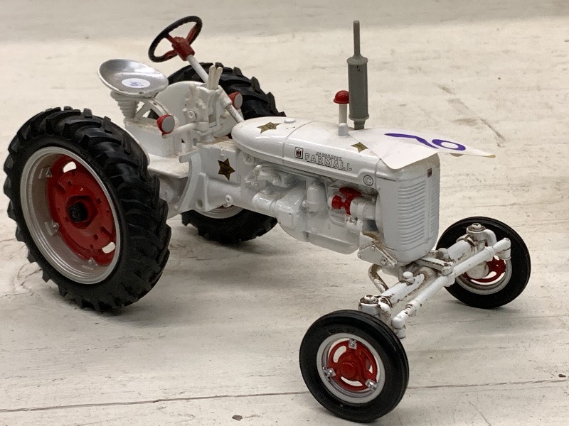 lot 70 image: Farmall C White Demonstrator Tracto...