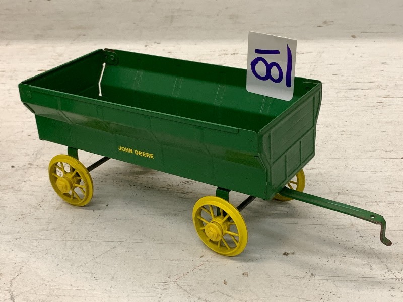 lot 81 image: John Deere 3506 Wagon ...