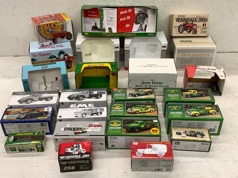 lot 90 image: Lot Of assorted Collectible Die-Cas...