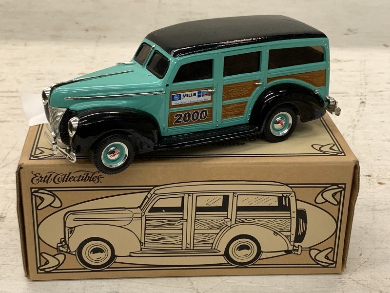 lot 101 image: Ertl 1940 Ford Woody Wagon Die-Cast...