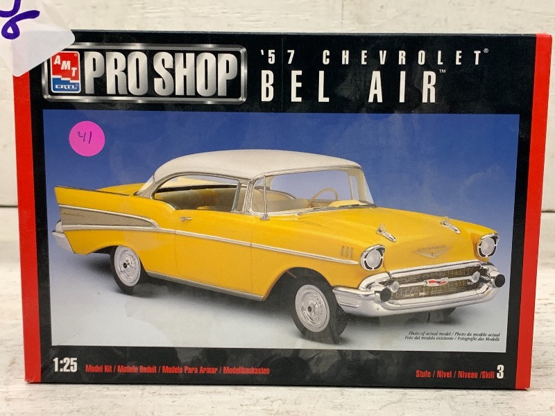 lot 106 image: AMT Ertl Pro-Shop 1952 Chevy Bel-Ai...