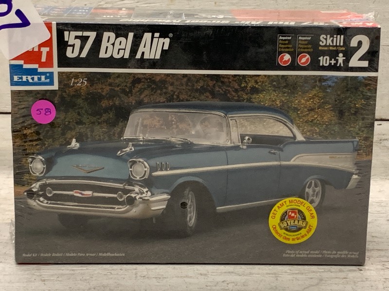 lot 107 image: AMT Ertl Pro-Shop 1952 Chevy Bel-Ai...