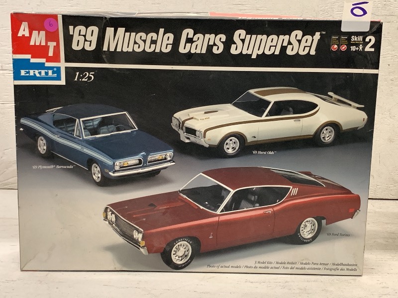 lot 110 image: AMT Ertl 1969 Muscle Cars  Superset...