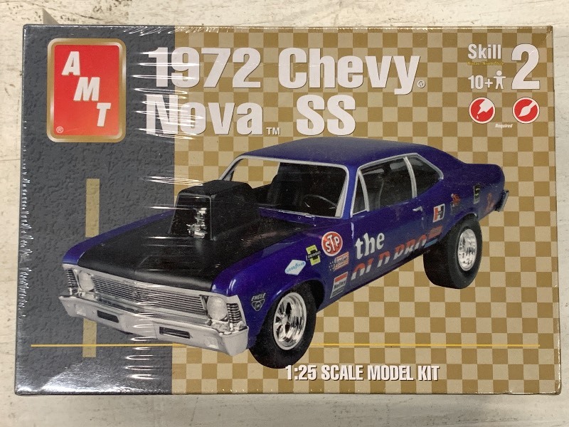 lot 116 image: Unopened AMT Ertl 1972 Chevy Novz S...