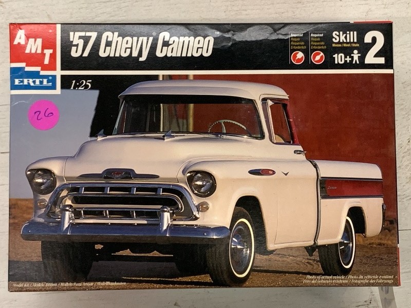 lot 135 image: AMT Ertl 1957 Chevy Cameo 125-Scal...