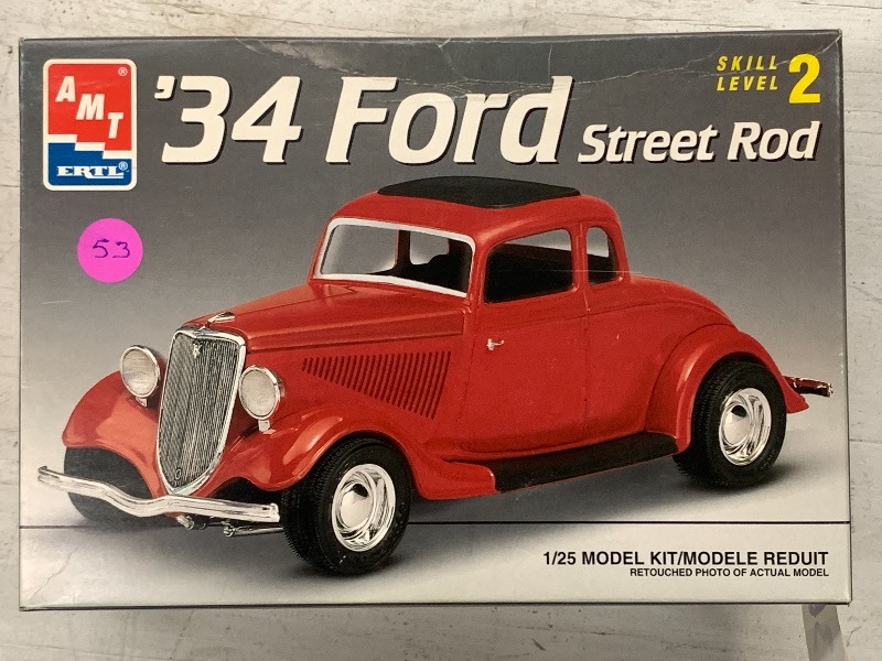 lot 136 image: AMT Ertl 1934 Ford Street Rod 125-...