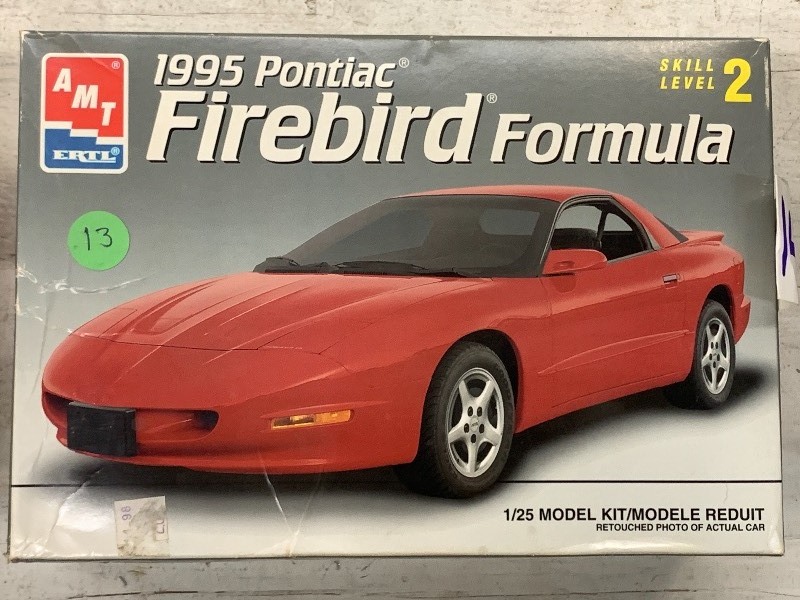 lot 142 image: AMT Ertl 1995 Pontiac Firefird Form...