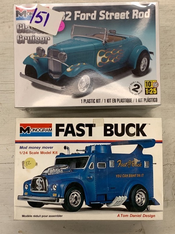 lot 151 image: (1) Revell 1932 Ford Street Rod & (...