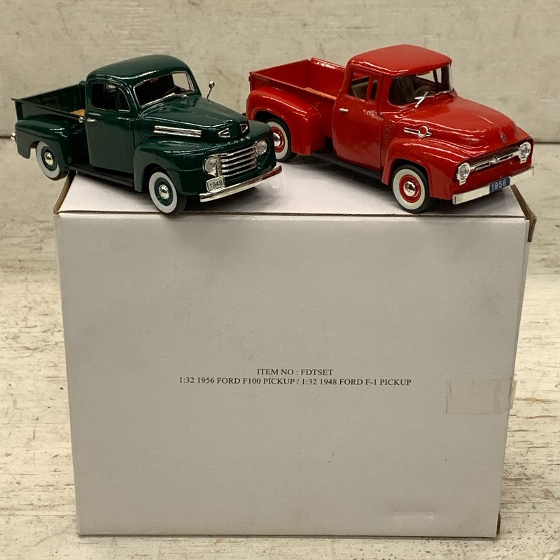 lot 160 image: 132-Scale Die-Cast 1956 Ford F100 ...