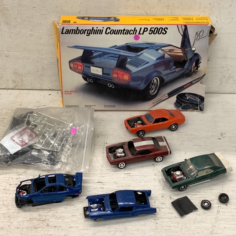 lot 162 image: Lot Of Assorted 125-Scale Model C...