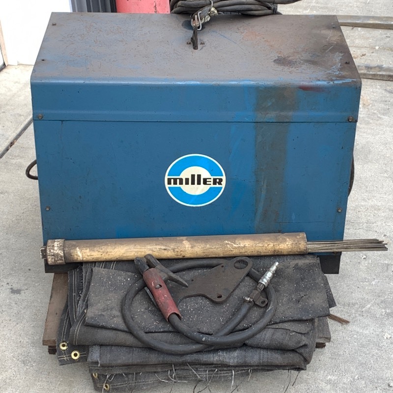 lot 1-C image: Miller DialArc-HFP Welder
