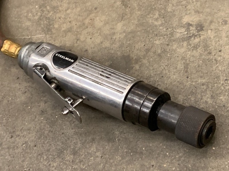 lot 26 image: Steelman Air Ratchet