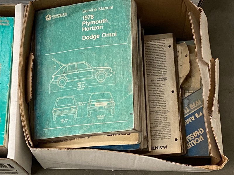 lot 8 image: Pallet Lot Of Automotive Manuals