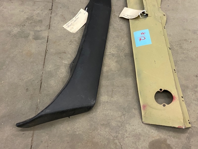 lot 12 image: Lot Of Ford Mustang Fastback Parts