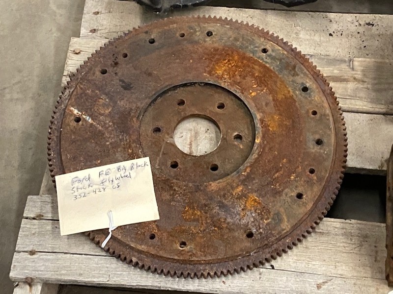 lot 18 image: Lot Of Ford 351 Parts