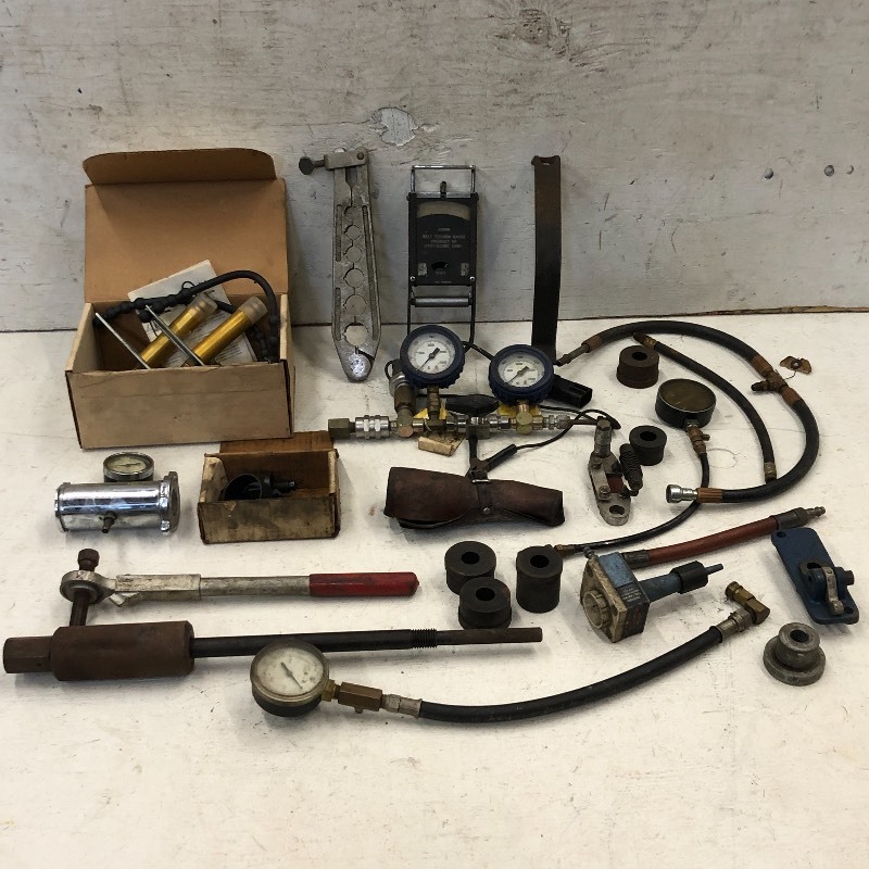 lot 20 image: Lot Of Assorted Specialty Automotive Tools & Equipment