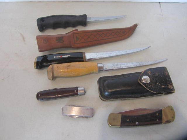 lot 16 image: Knives