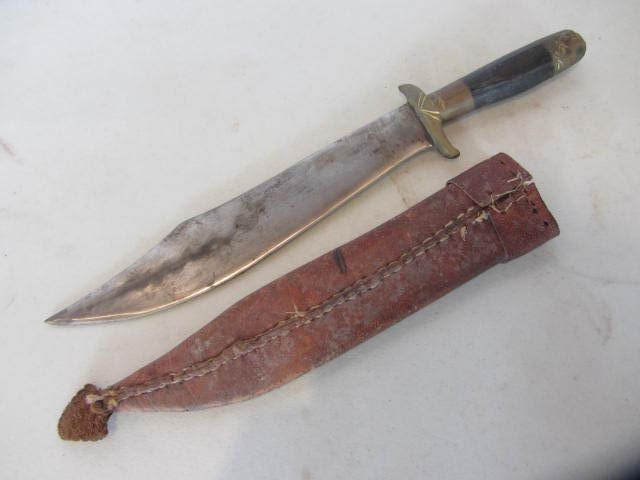 lot 17 image: Bowie Knife