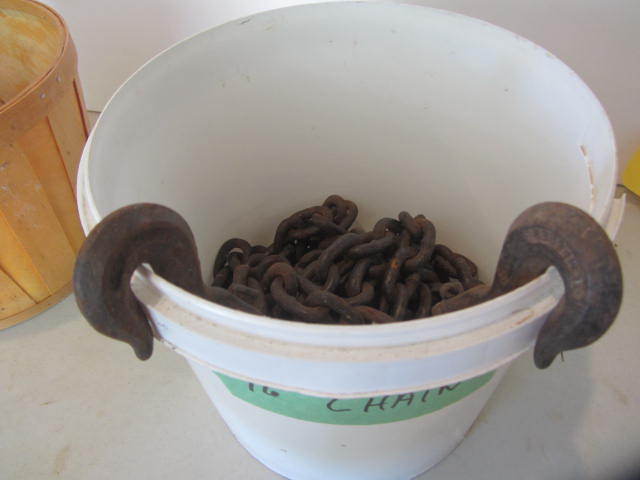 lot 64 image: Log Chain