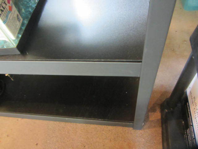 lot 83 image: Metal Shelf