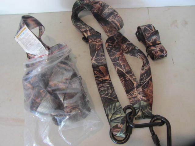 lot 90 image: Camo Harness