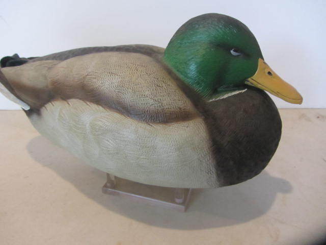 lot 106 image: Mallard Decoy