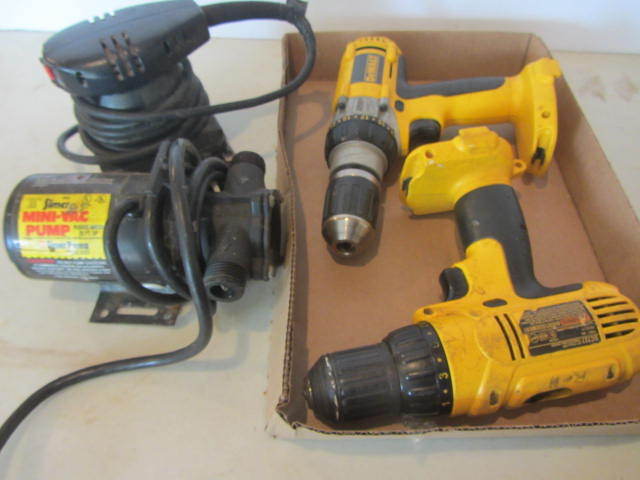 lot 127 image: DeWalt & Craftsman Tools