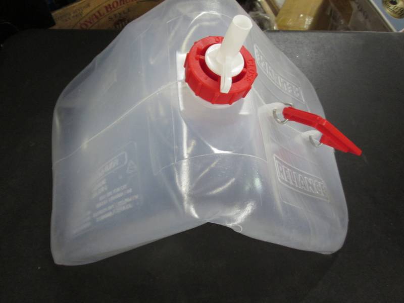 lot 176 image: 10 Reliance 5 Gallon Collapsible Wa...