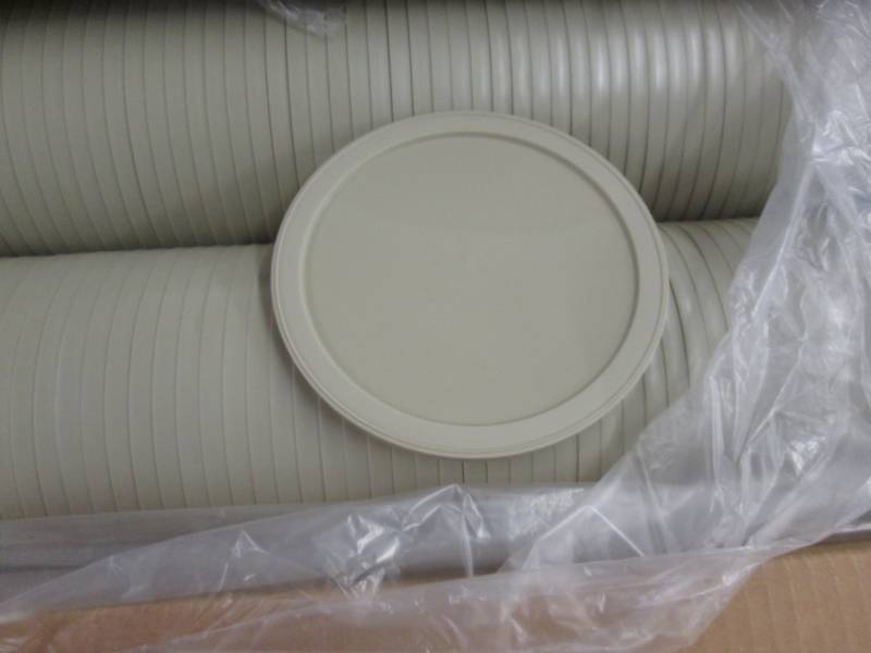 lot 225 image: Case of 558 Plastic Lids for Lot #s...