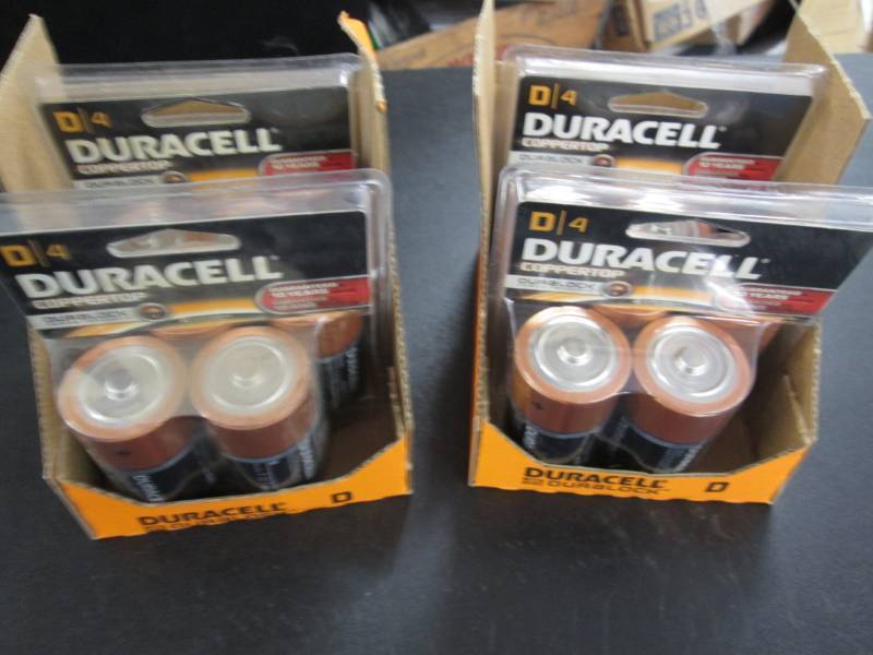 lot 162 image: Lot of 2 - 4pk Duracell D Batteries...