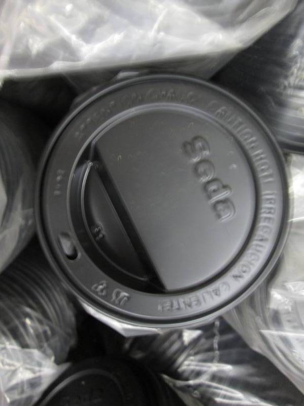 lot 269 image: Box of Black Lids for 24 oz Cups...