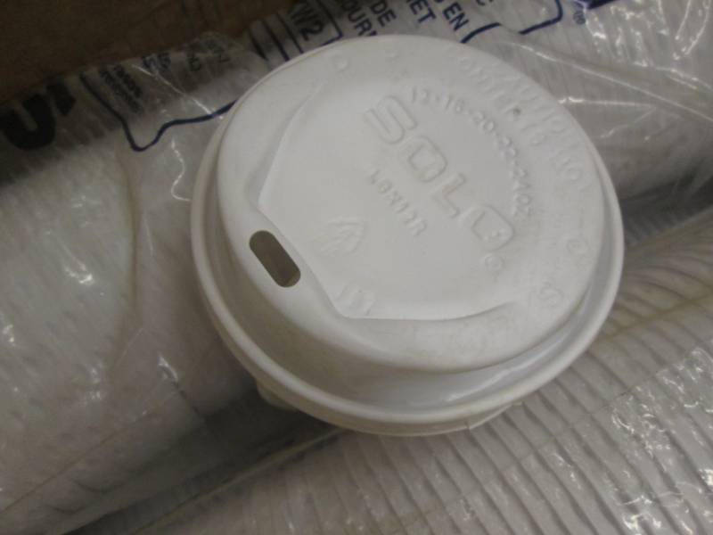 lot 271 image: Box of Solo White Gourmet Lids...