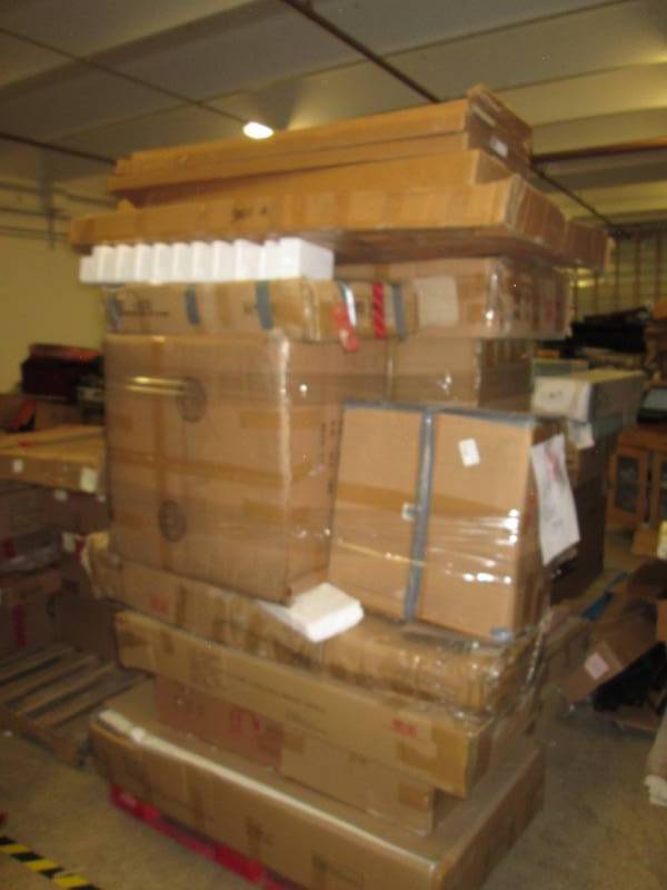 lot 31 image: Pallet of Furniture Damaged or Mis...