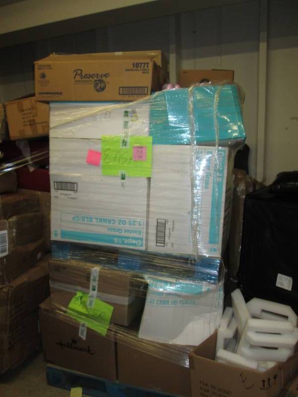 lot 59 image: Pallet of Easter Items...