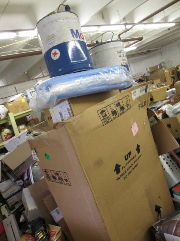 lot 75 image: Pallet of Unclaimed Items...
