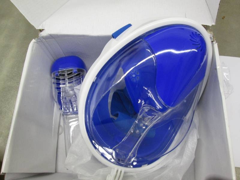 lot 92 image: Woggap Snorkel Mask BLUE...