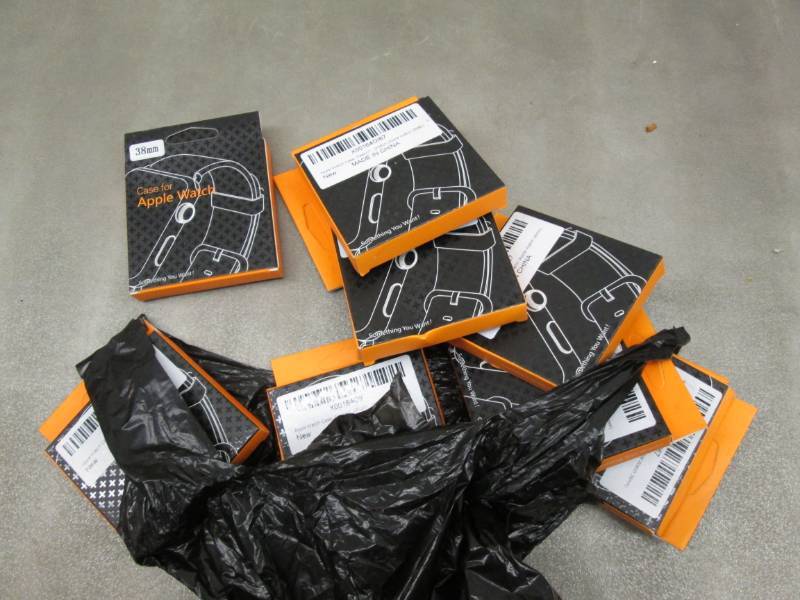 lot 110 image: 9 - 38 mm Apple Watch Cases...