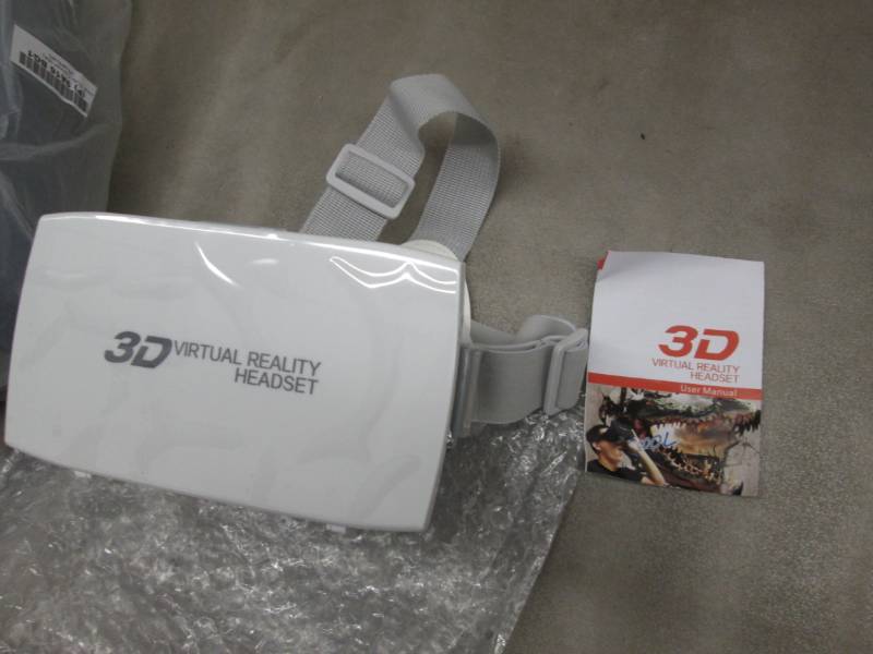 lot 130 image: 3D Virtual Reality Headset...